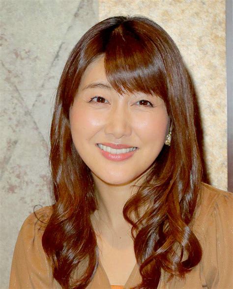 安めぐみ第2子出産 夫・東貴博が写真公開「54歳と42。